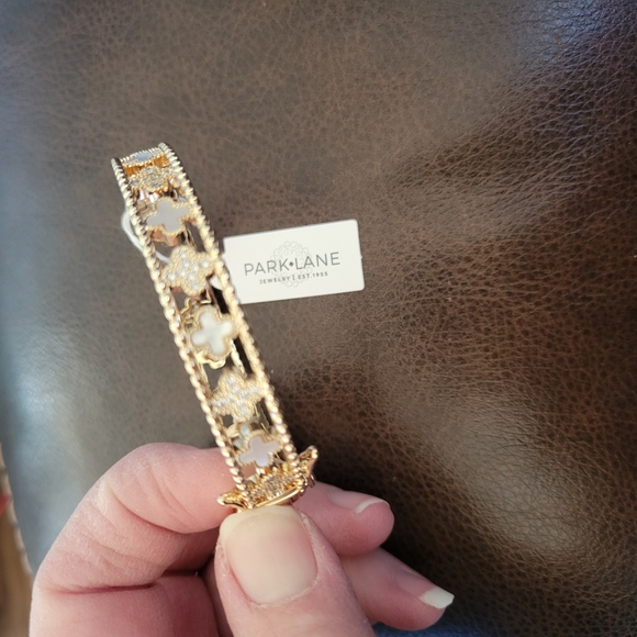Park Lane Chateau Gold Bracelet - Picture 2 of 4